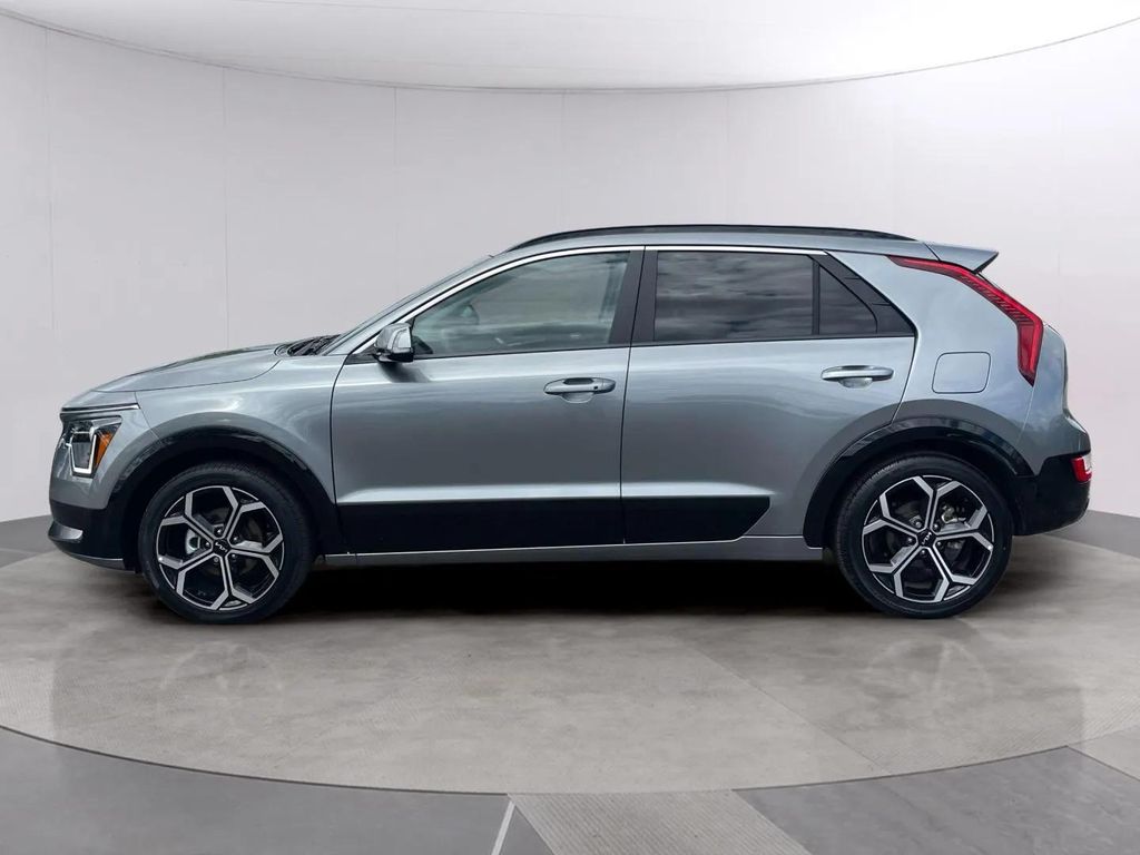 Certified Used 2025 Steel Gray Kia EX Touring image 2