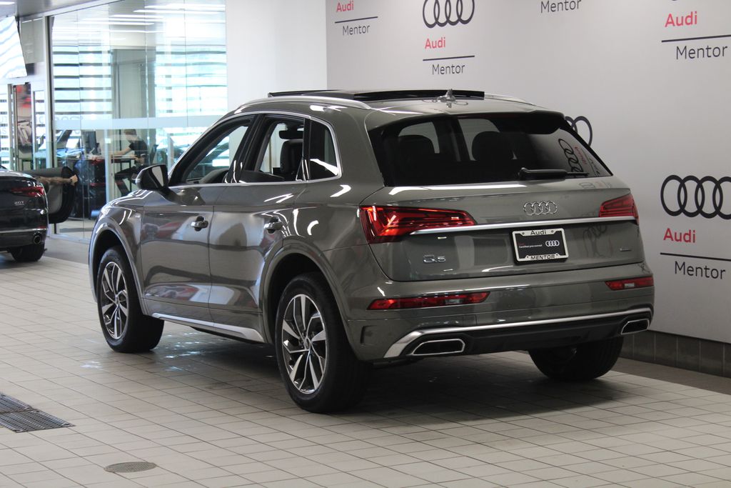 Thumbnail: 2024 Audi Q5 - 4
