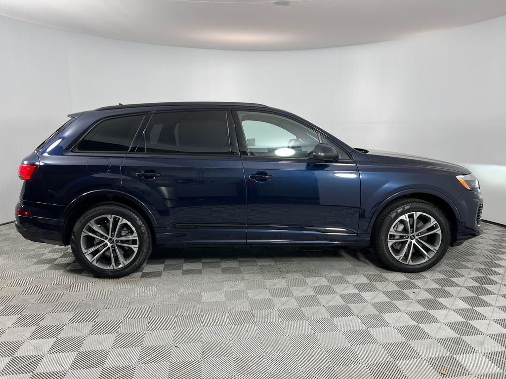 Thumbnail: 2025 Audi Q7 - 6