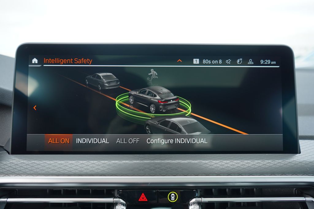 Thumbnail: 2025 BMW X4 - 16