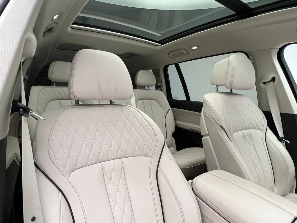 Thumbnail: 2020 BMW X7 - 7