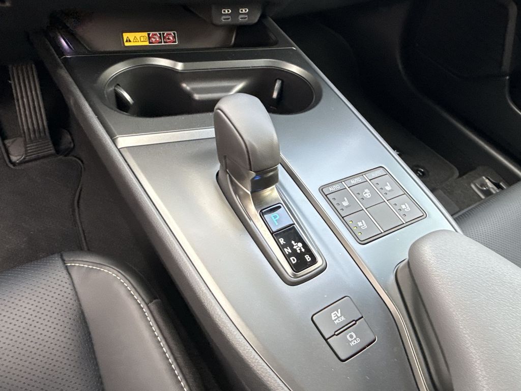 Thumbnail: 2026 Lexus UX - 20