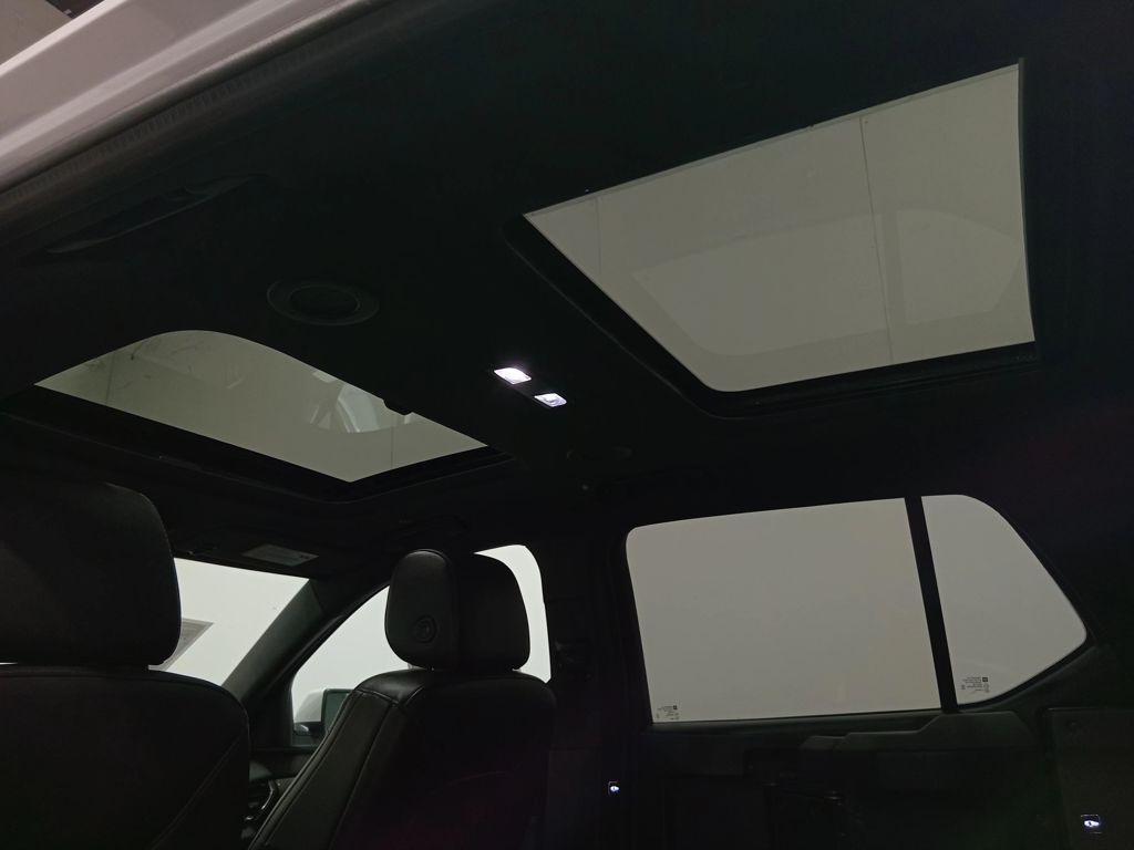 2022 Chevrolet Traverse FWD LT Leather