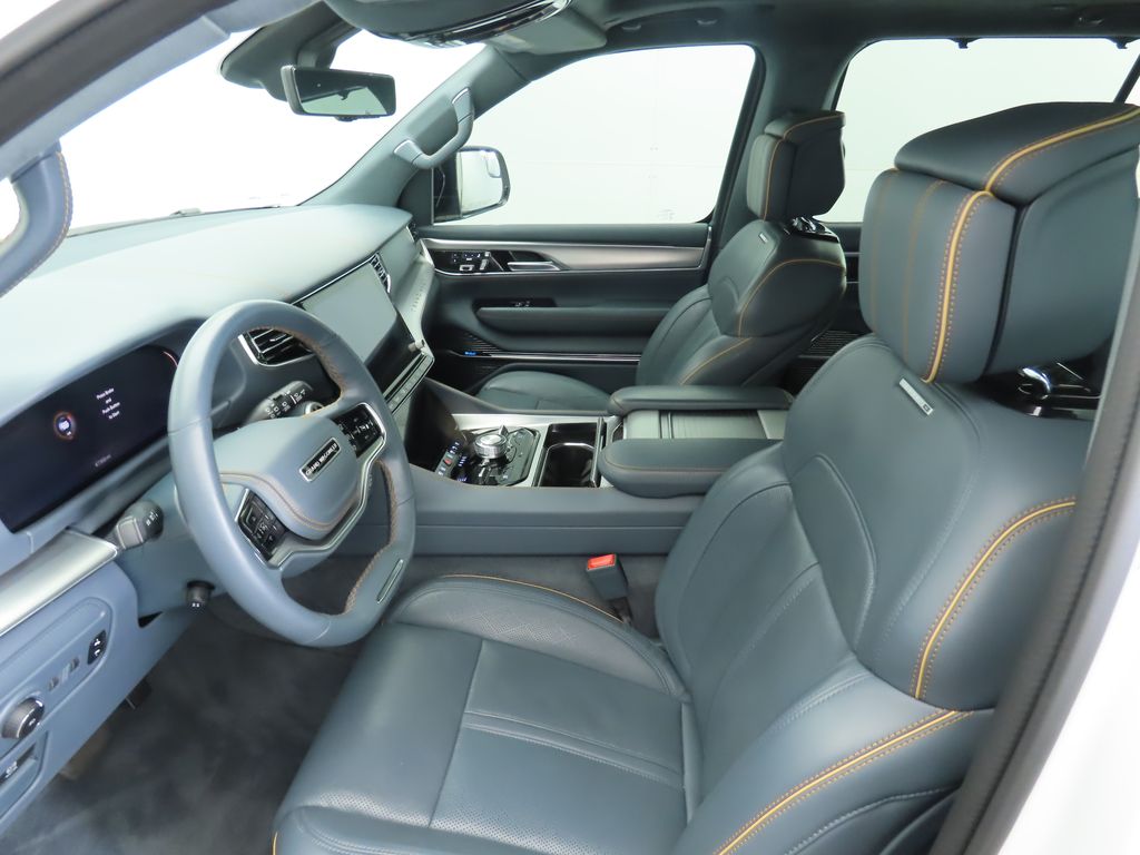 Thumbnail: 2023 Jeep Grand Wagoneer - 18