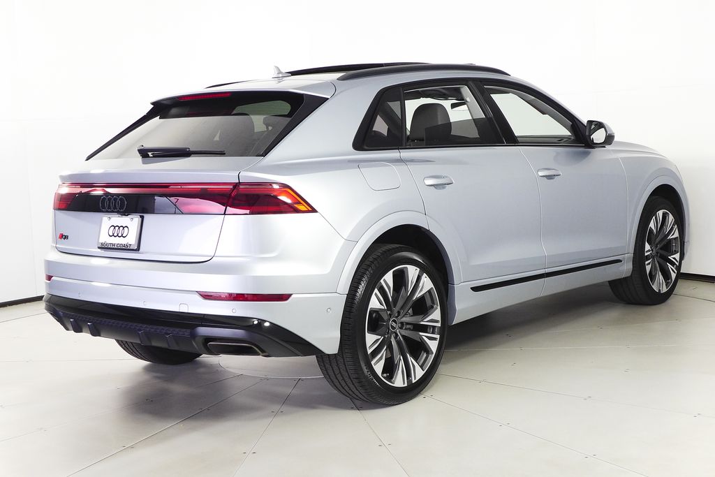 Thumbnail: 2024 Audi Q8 - 7