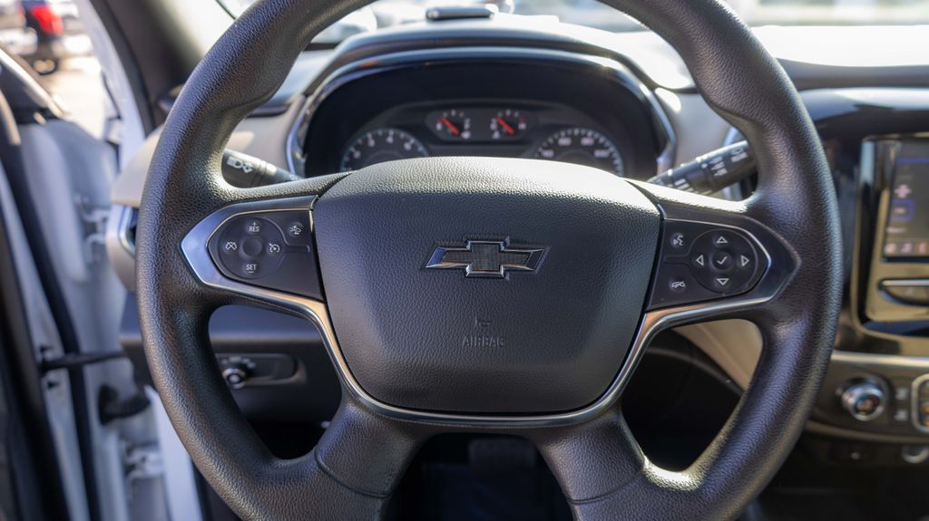 Used 2022 Chevrolet Traverse LS 4D Sport Utility