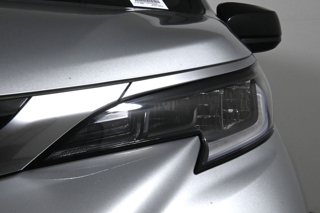 Thumbnail: 2021 Toyota Sienna - 11