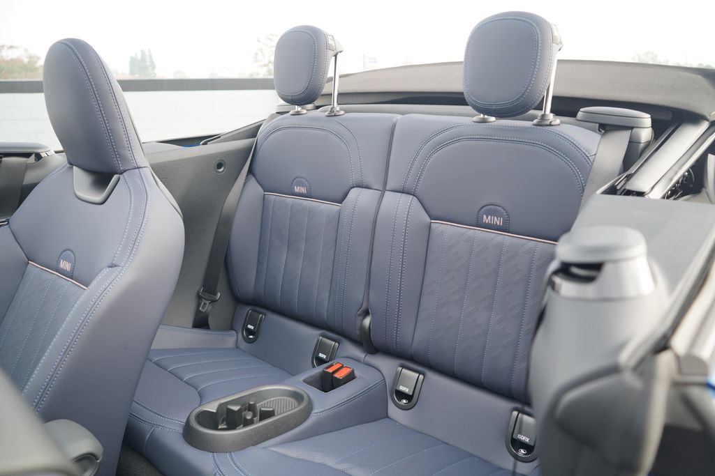 Thumbnail: 2026 MINI Cooper - 9