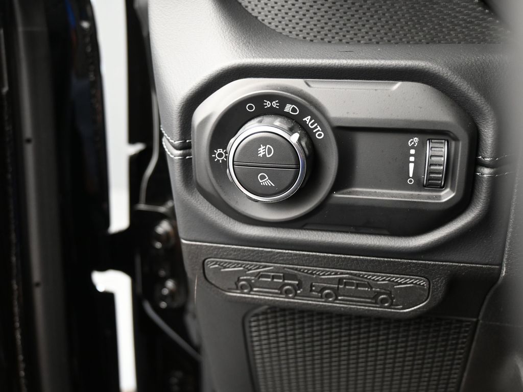 New 2026 Black Clearcoat Jeep Rubicon image 35
