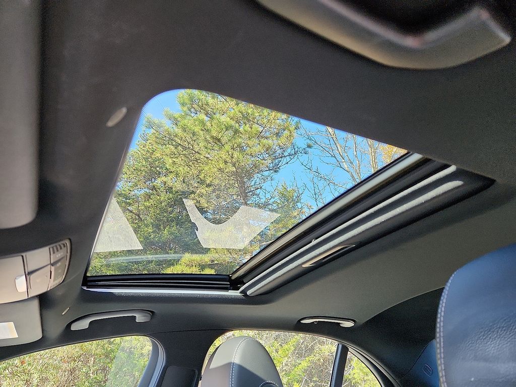 Thumbnail: 2023 Mercedes-Benz E-Class - 15