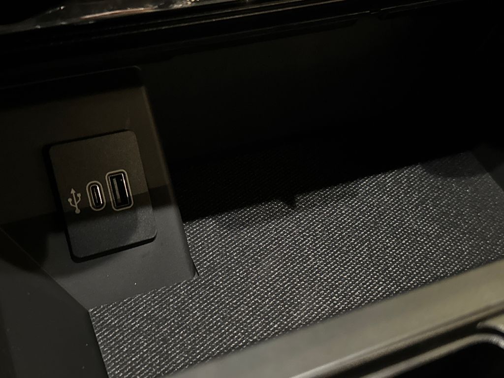 New 2026 Silver Ford Lariat image 33