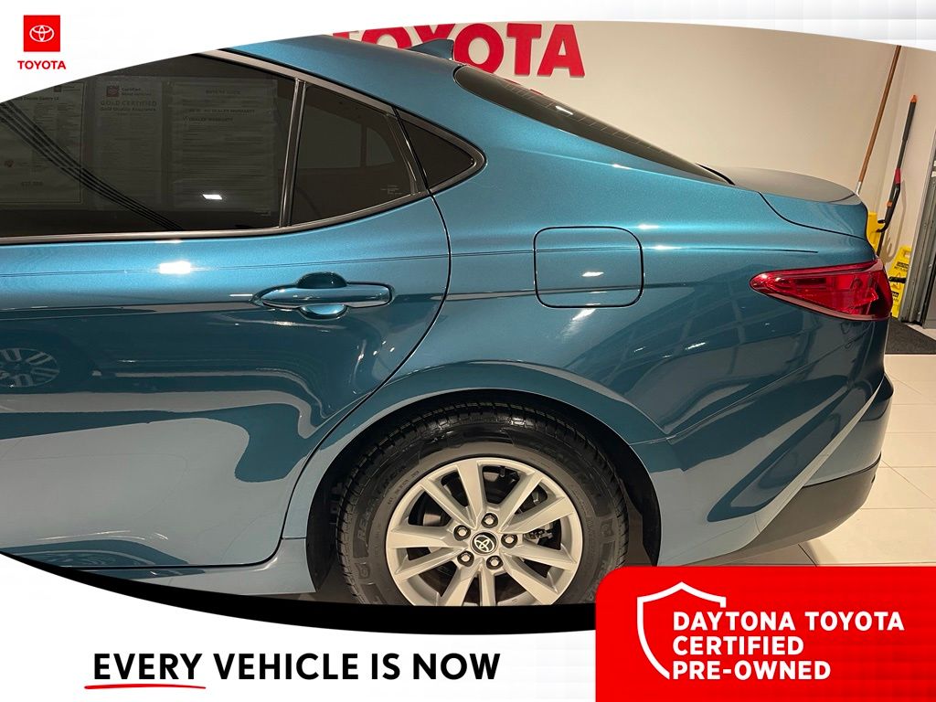 2025 Toyota Camry LE - Photo 17