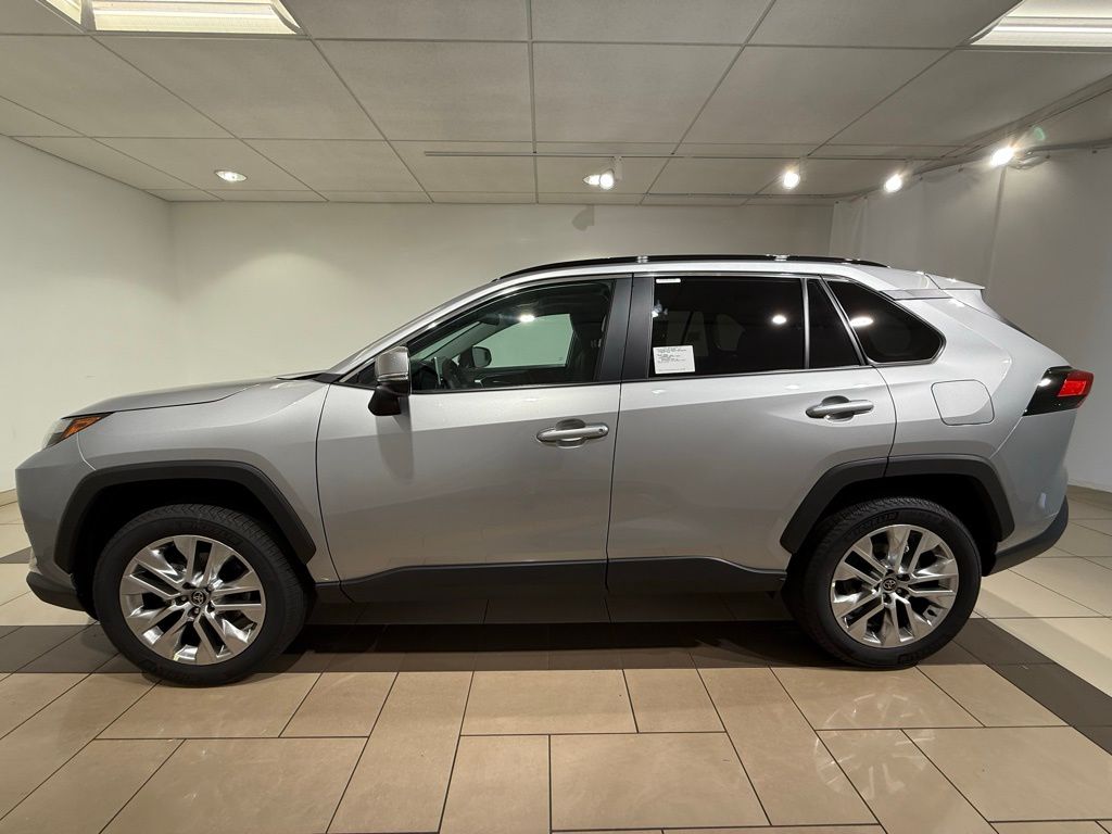 Thumbnail: 2025 Toyota RAV4 - 2