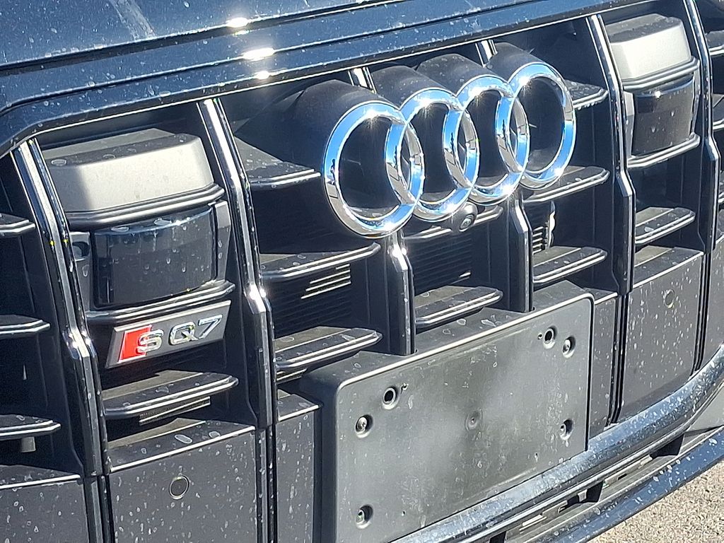 Thumbnail: 2023 Audi SQ7 - 4