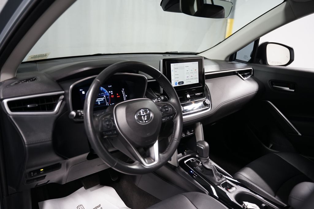 2024 Toyota Corolla Cross XLE 11