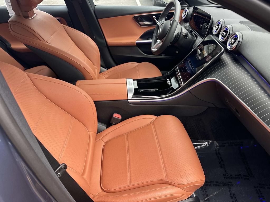 Thumbnail: 2025 Mercedes-Benz C-Class - 21