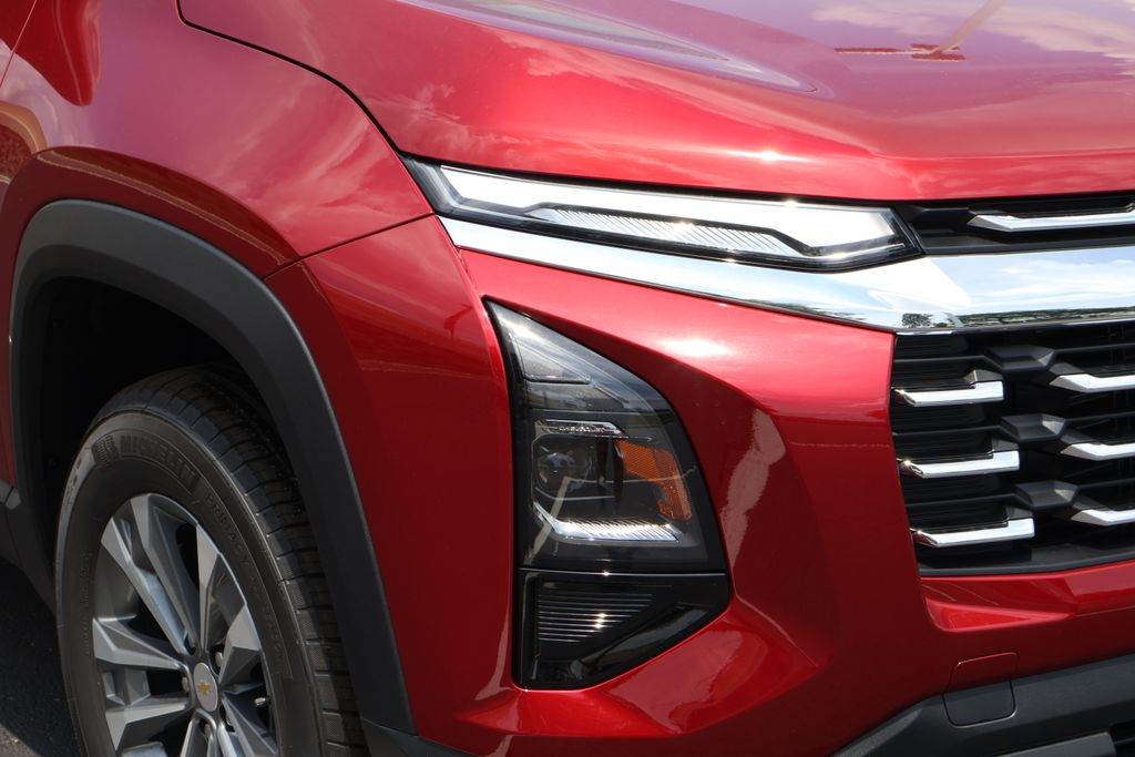 Thumbnail: 2027 Chevrolet Equinox - 3