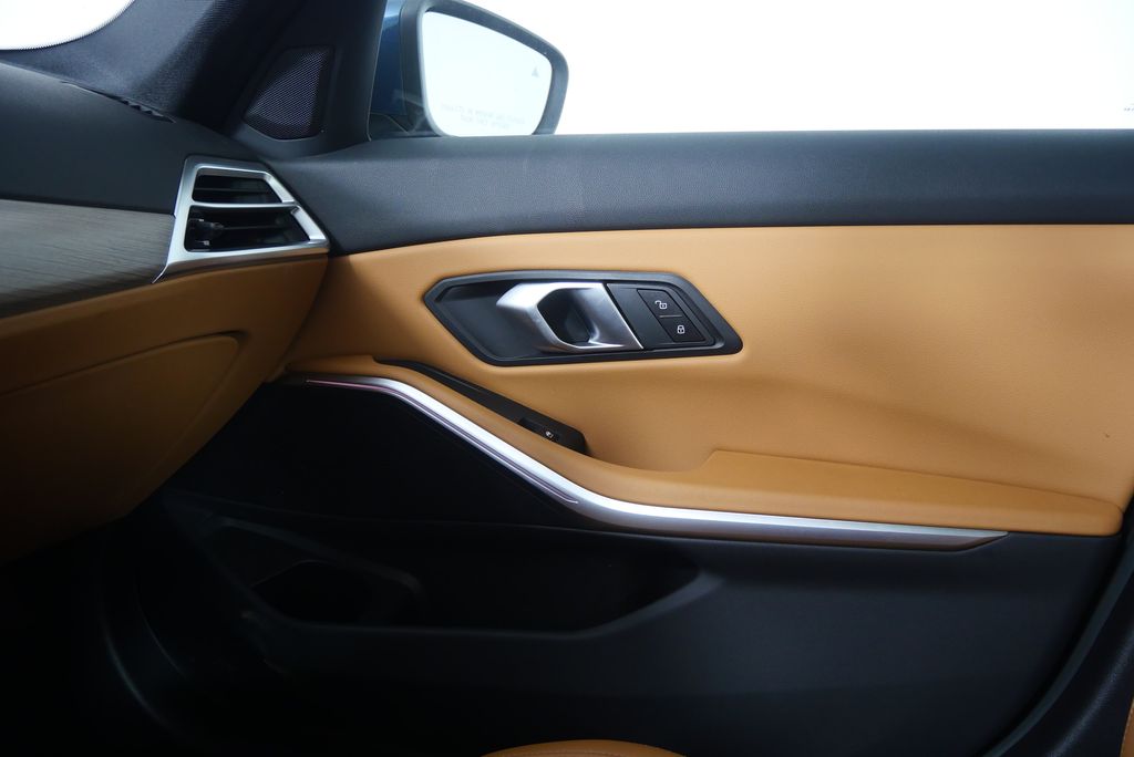 Thumbnail: 2025 BMW 3 Series - 30