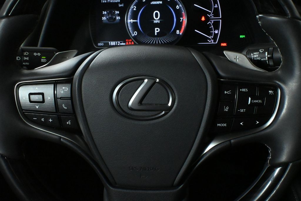 Thumbnail: 2021 Lexus ES - 19