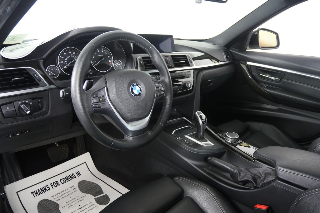 Thumbnail: 2016 BMW 3 Series - 13