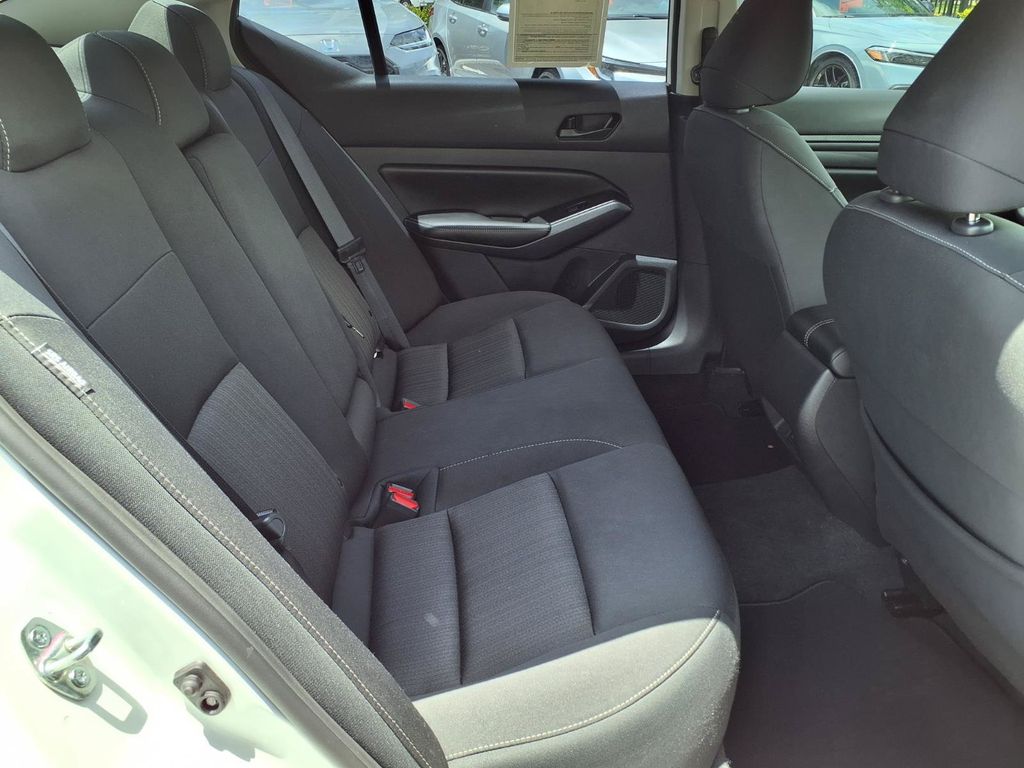 Used 2024 Nissan Altima Sedan