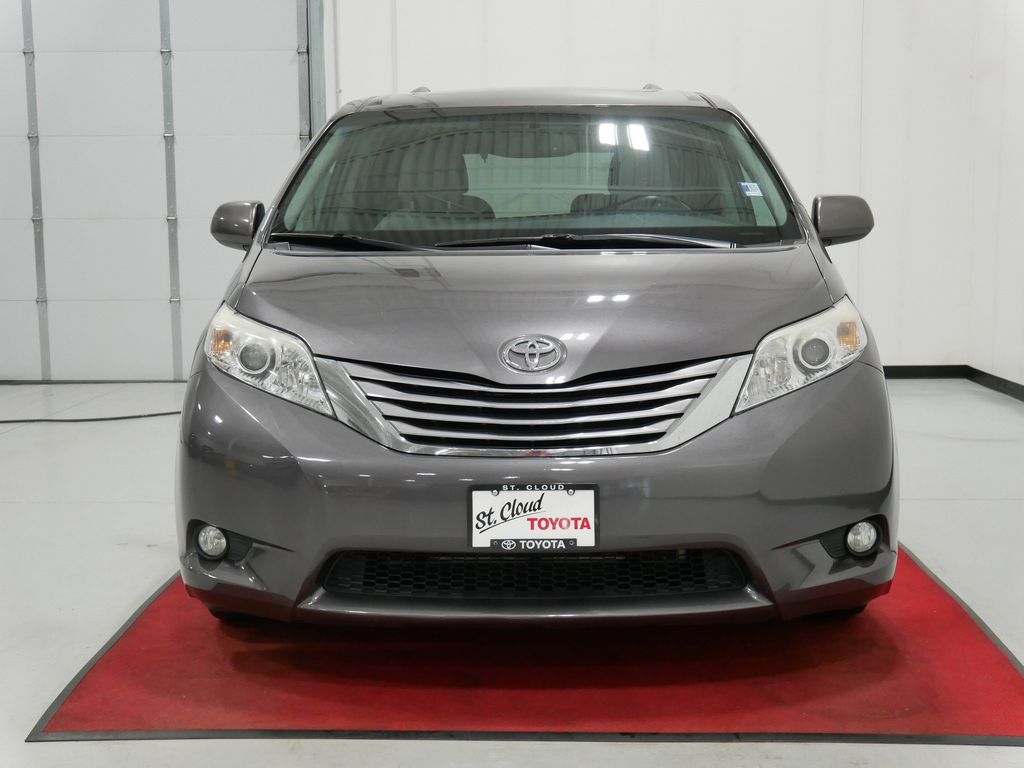Used 2015 Toyota Sienna XLE with VIN 5TDYK3DCXFS611646 for sale in Waite Park, Minnesota