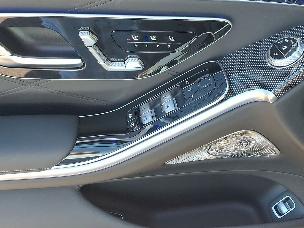 Thumbnail: 2026 Mercedes-Benz S-Class - 8