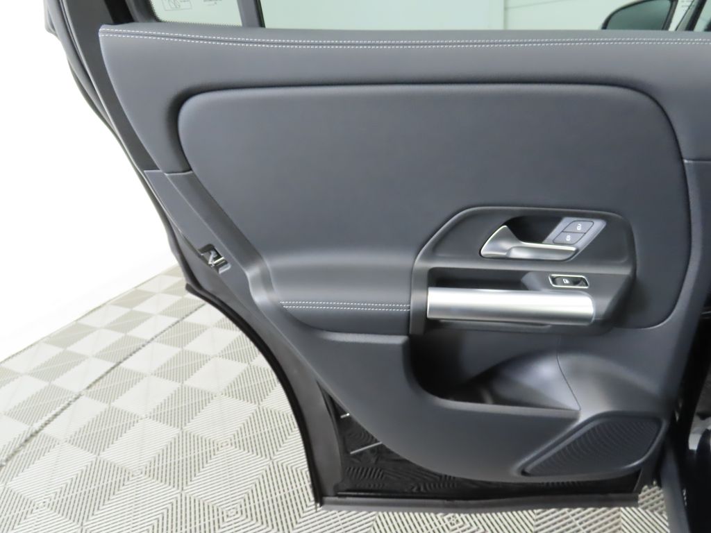 Thumbnail: 2025 Mercedes-Benz GLA - 26