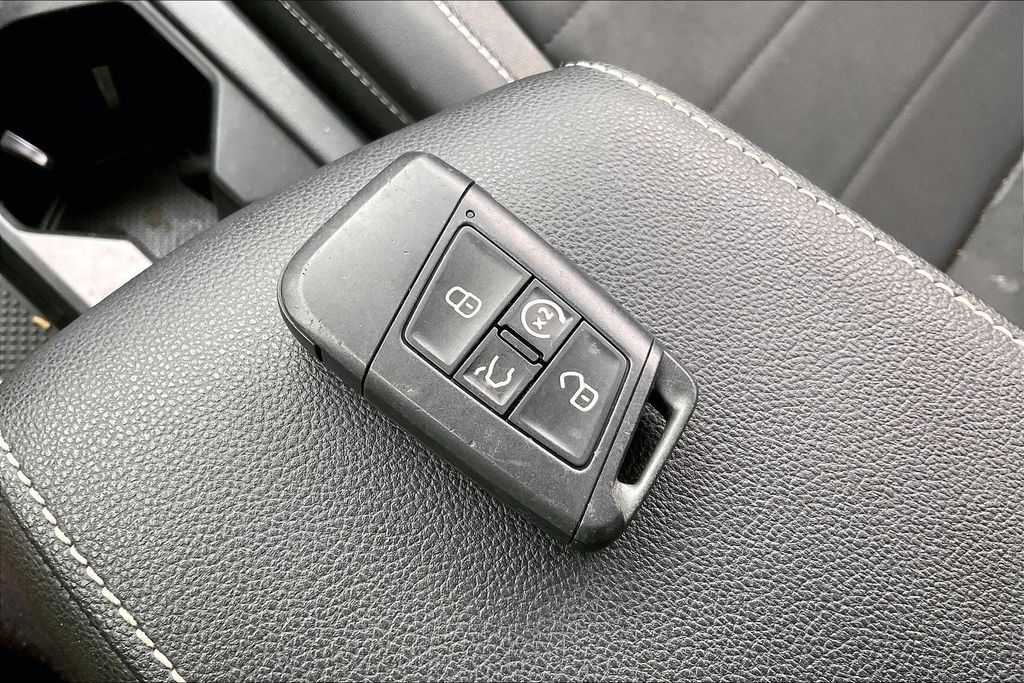 Used 2022 Volkswagen Taos SUV