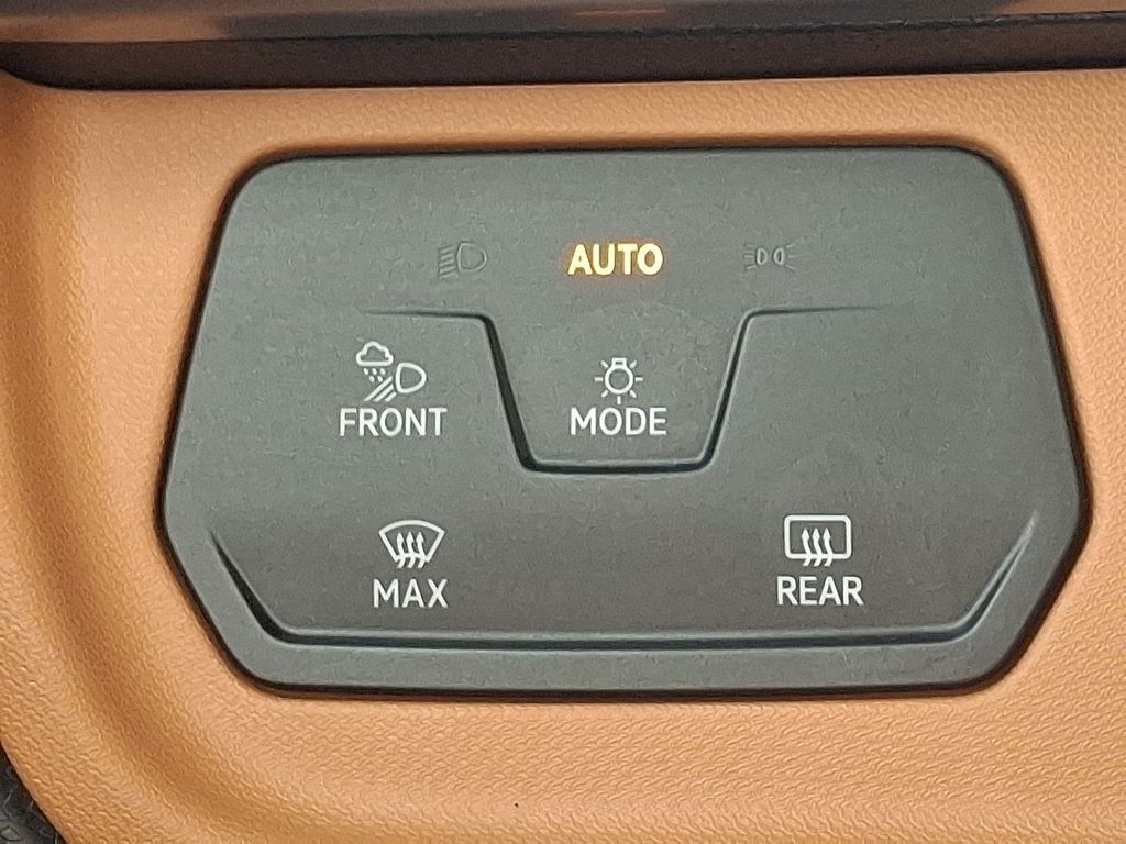 Thumbnail: 2025 Volkswagen ID.Buzz - 24