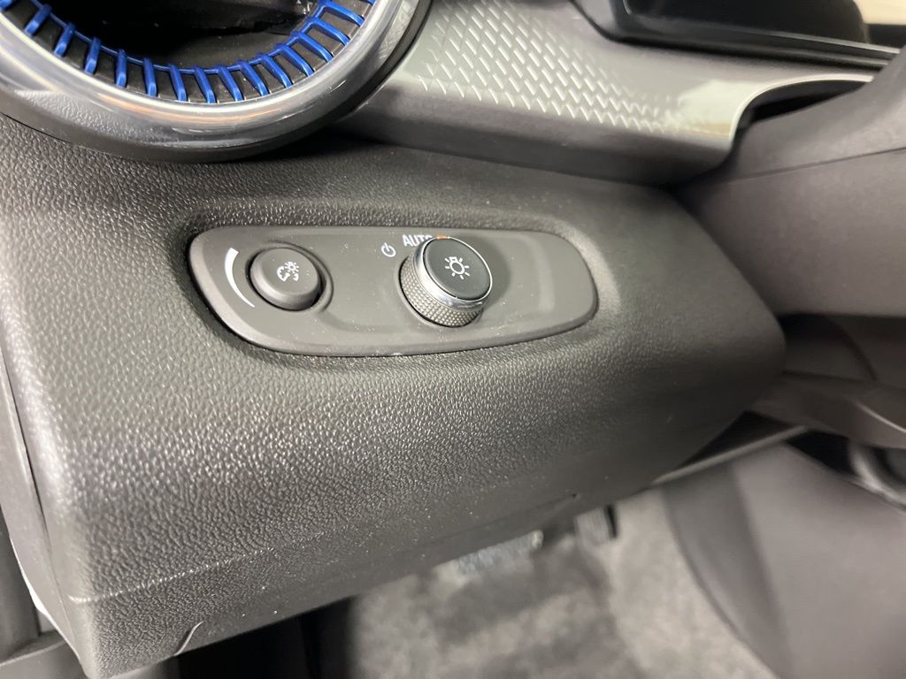 Thumbnail: 2025 Chevrolet Trax - 27