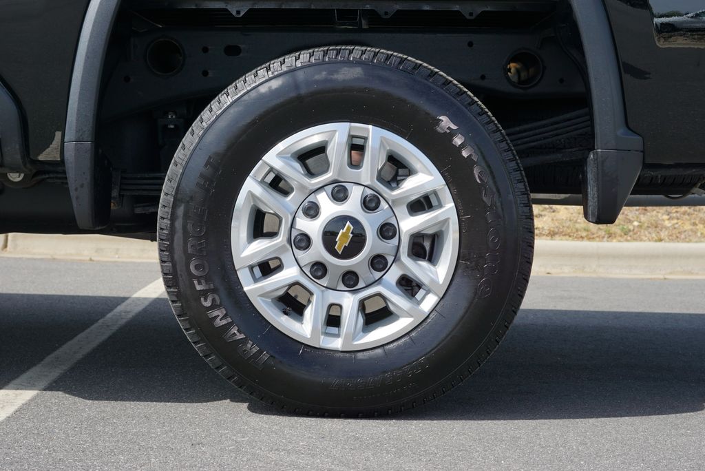 Thumbnail: 2025 Chevrolet Silverado 2500 - 13