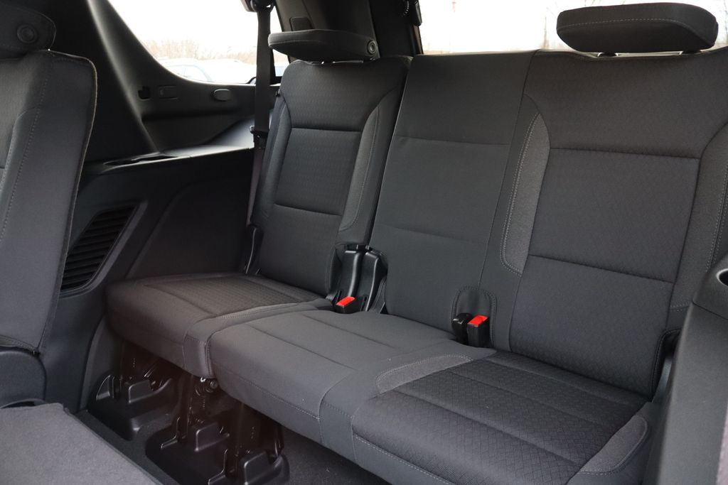 2025 Chevrolet Tahoe LS photo