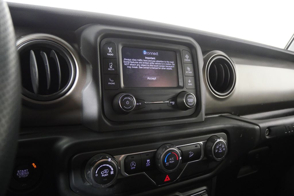 Thumbnail: 2020 Jeep Wrangler - 18