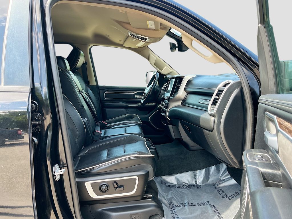 Used 2020 Black Ram Laramie image 28