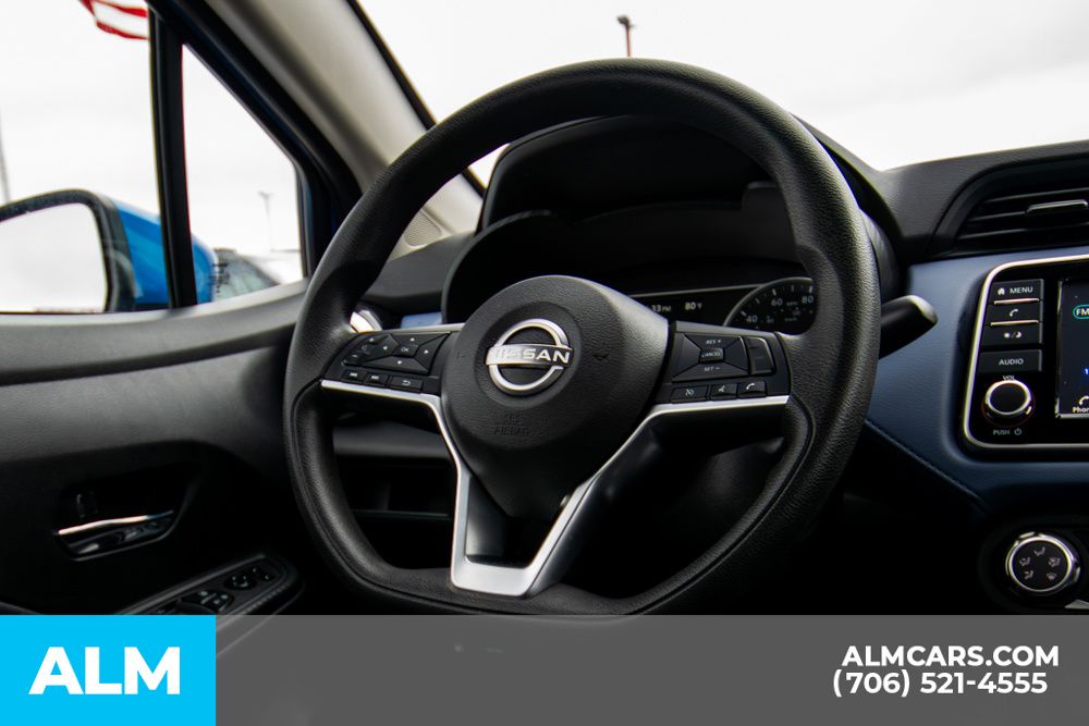 2023 Nissan Versa 1.6 SV photo 17