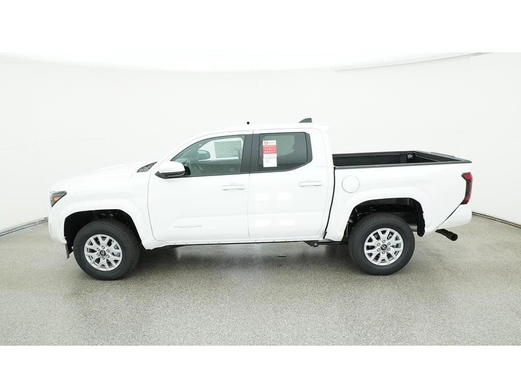 Used 2024 White Toyota SR5 image 3