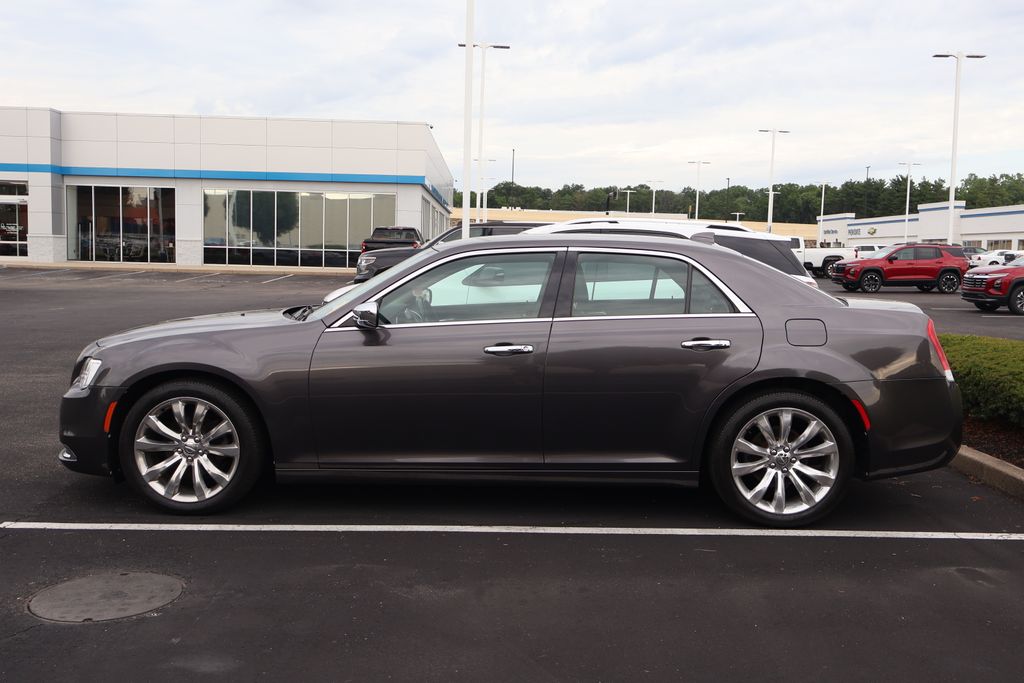 Thumbnail: 2018 Chrysler 300 - 7