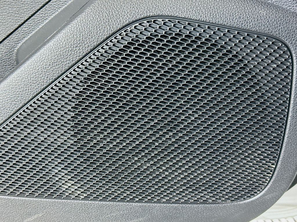 Thumbnail: 2023 Toyota Corolla - 19