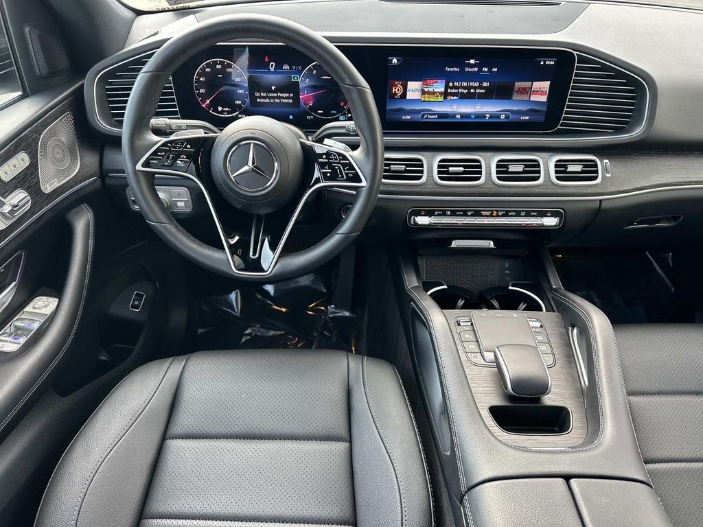 Thumbnail: 2026 Mercedes-Benz GLE - 19