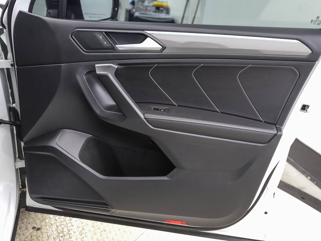 Thumbnail: 2024 Volkswagen Tiguan - 28