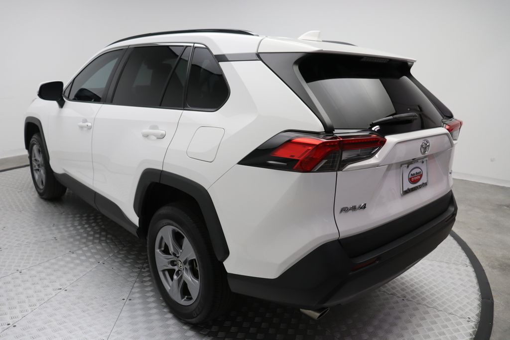 2022 Toyota RAV4 XLE 11