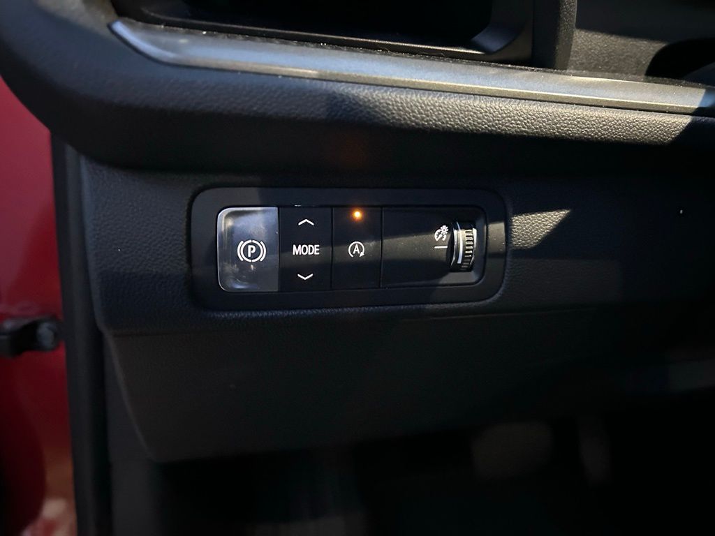 Thumbnail: 2024 Chevrolet Traverse - 19