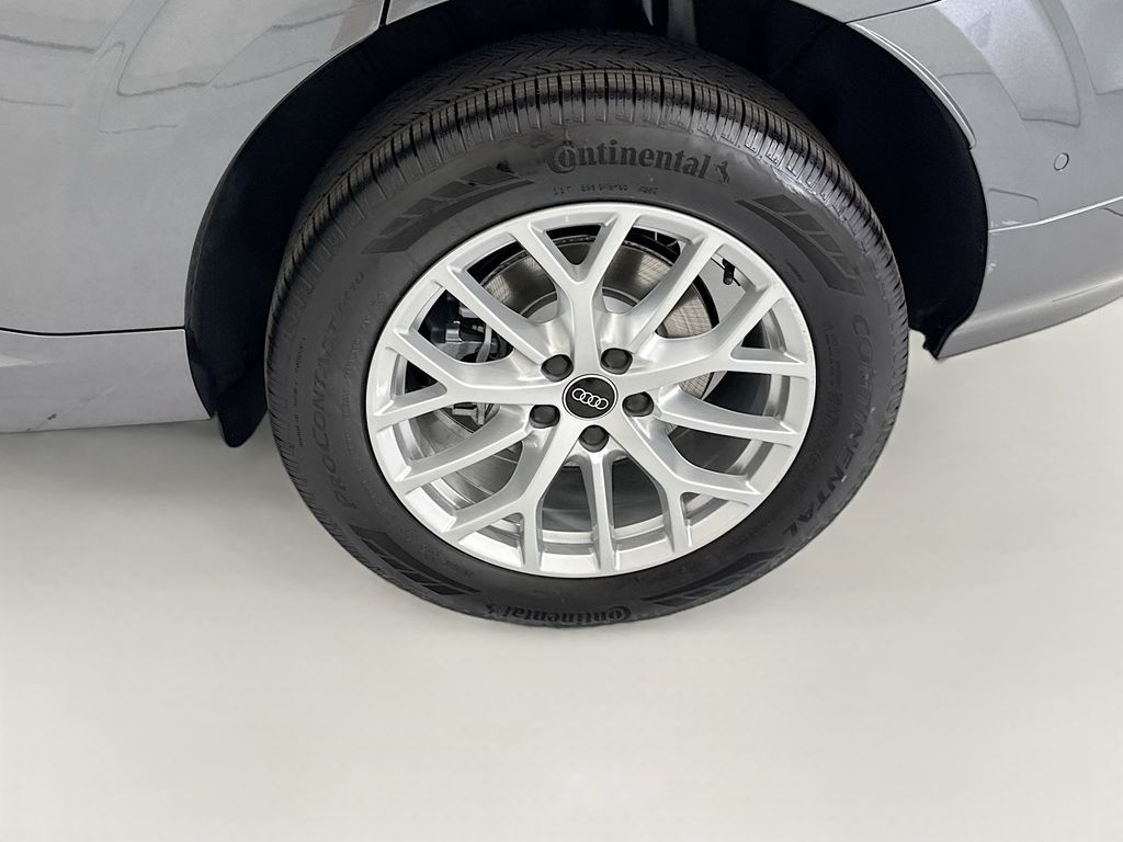 Thumbnail: 2026 Audi Q3 - 30