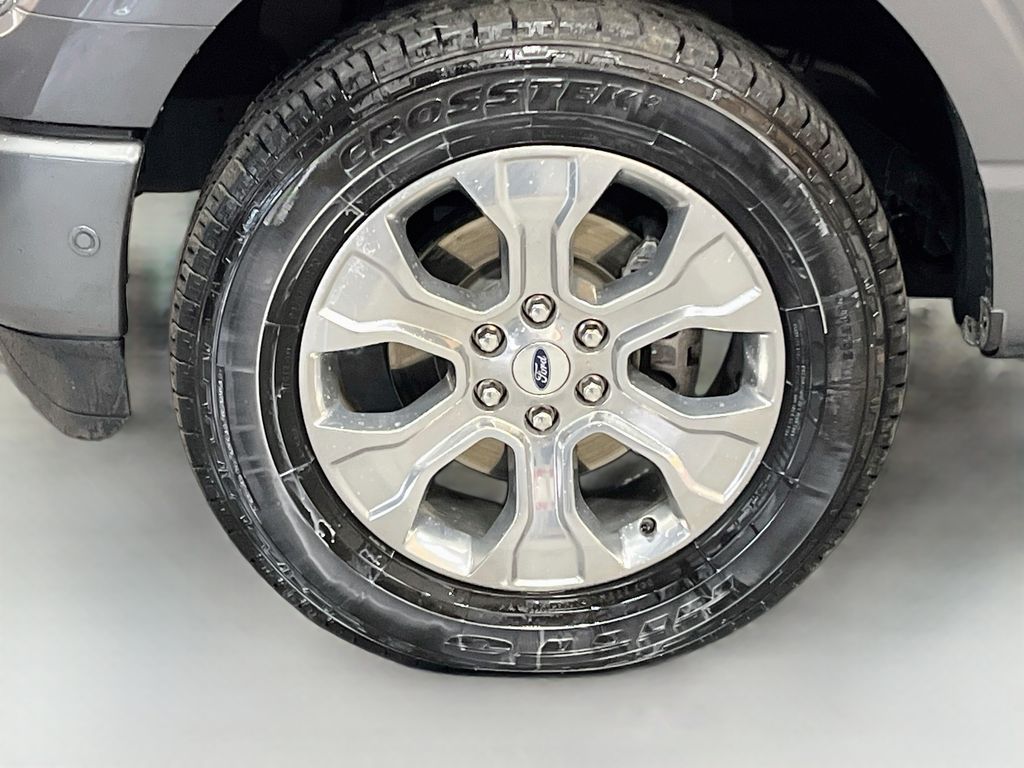 Used 2021 Gray Metallic Ford Platinum image 33