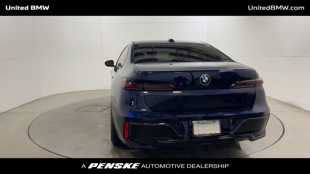 2023 BMW 7 Series 740i 7