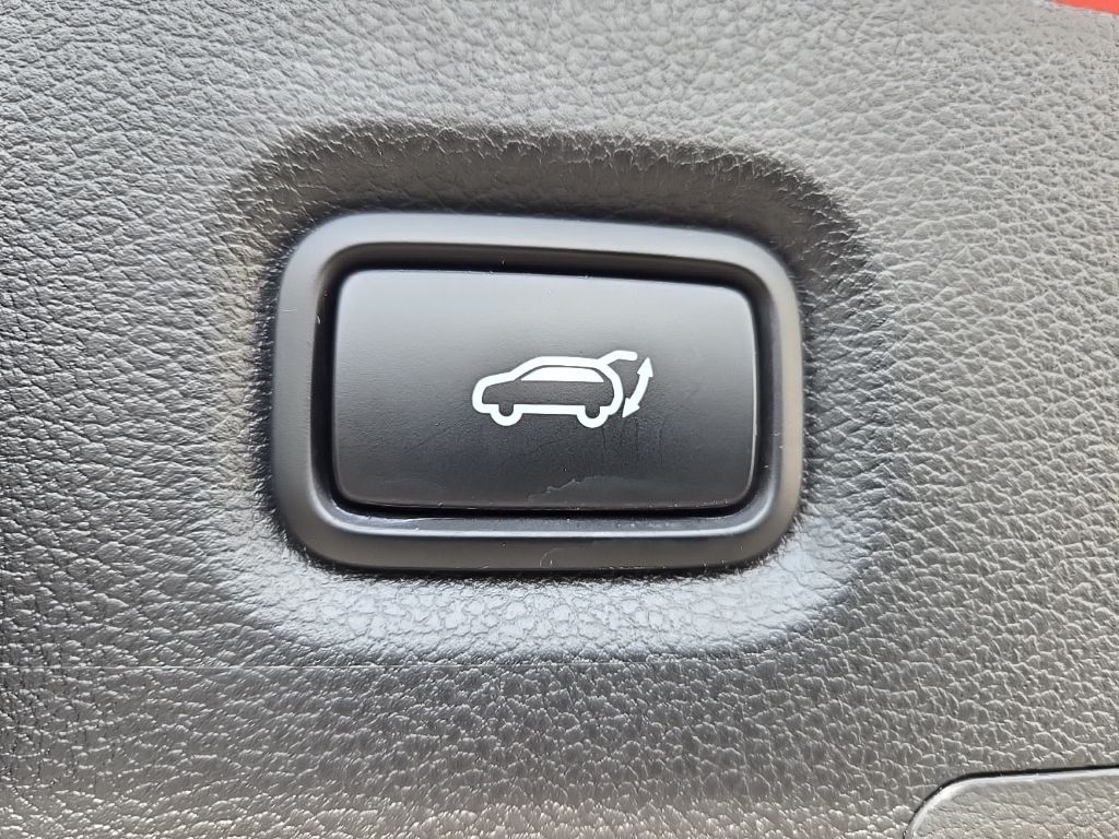 2019 Hyundai Santa Fe Limited 28