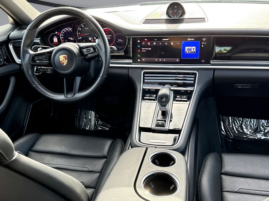 Thumbnail: 2022 Porsche Panamera - 19