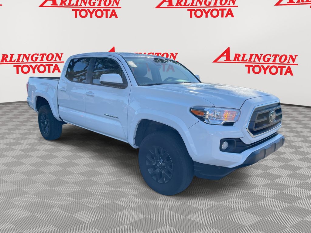 2022 Toyota Tacoma SR5's photo