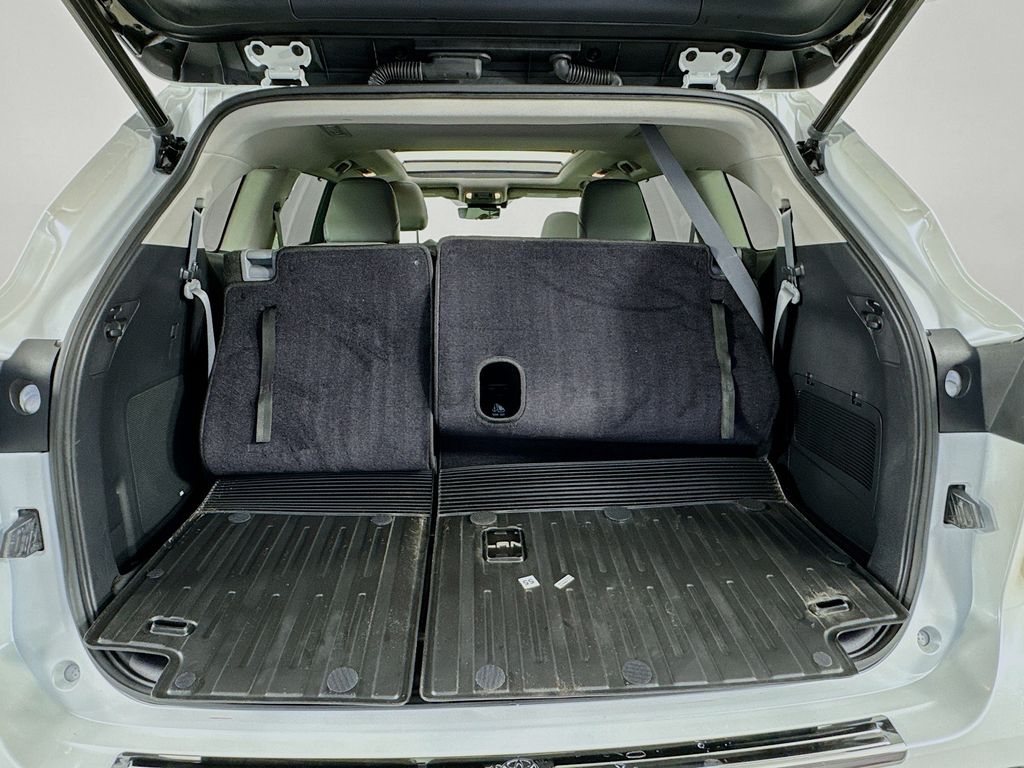 Used Car 2022 Toyota Highlander  Platinum For Sale Under $50,000 In Austin, Texas